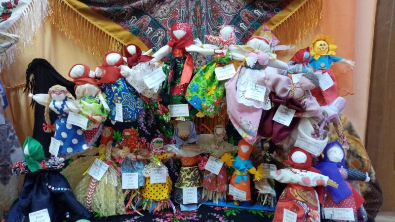 Традиционные куклы-обереги изготовила для бойцов в зоне СВО костромичка